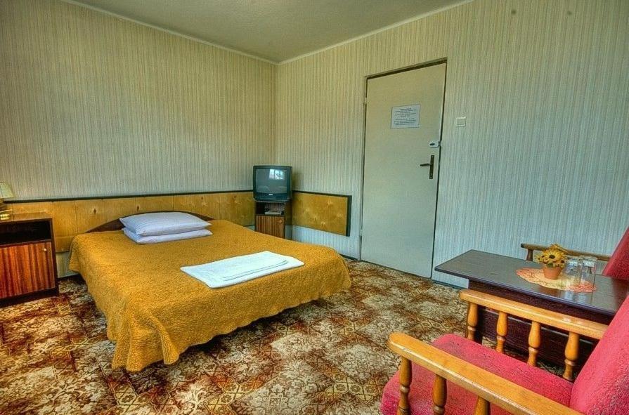 Karet Obiekt Hotelowy Skoczów Habitación foto